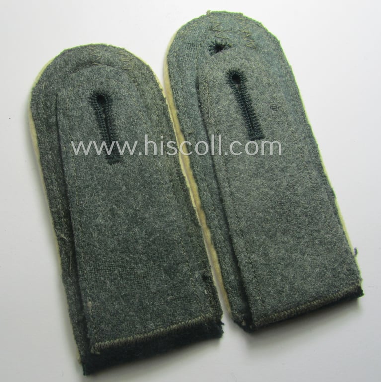 Attractive - and fully matching! - pair of WH (Heeres), pre- ie. early-war period- (ie. 'M40'-pattern, rounded-styled) typical 'standard-issued' NCO-type shoulderstraps as intended for an: 'Unteroffizier der Infanterie-Trpn.'