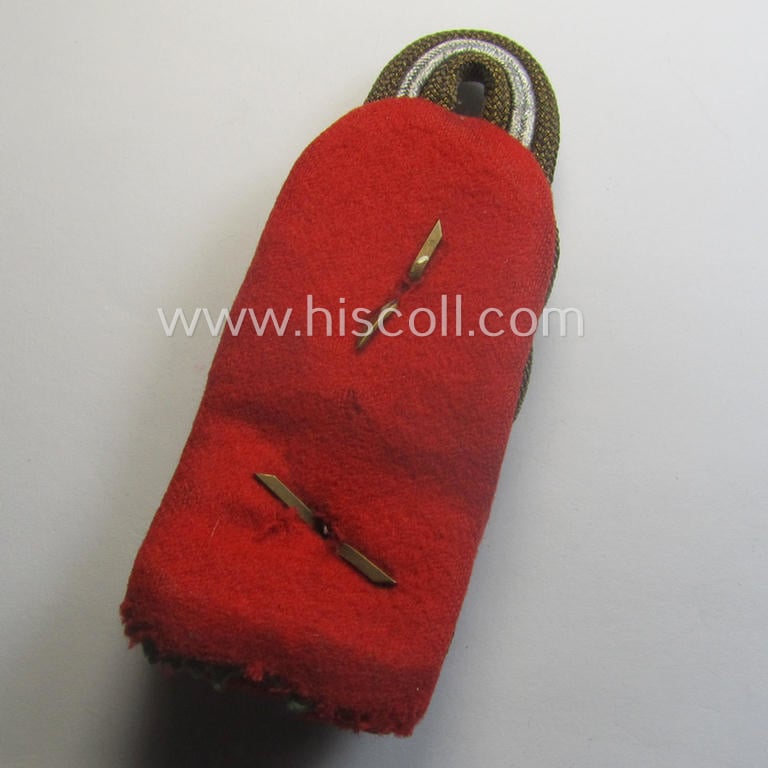 Truly worn- and/or clearly tunic-removed - albeit regrettably single! - WH (Heeres) 'Schulterstück für ein General der Infanterie' (etc.)