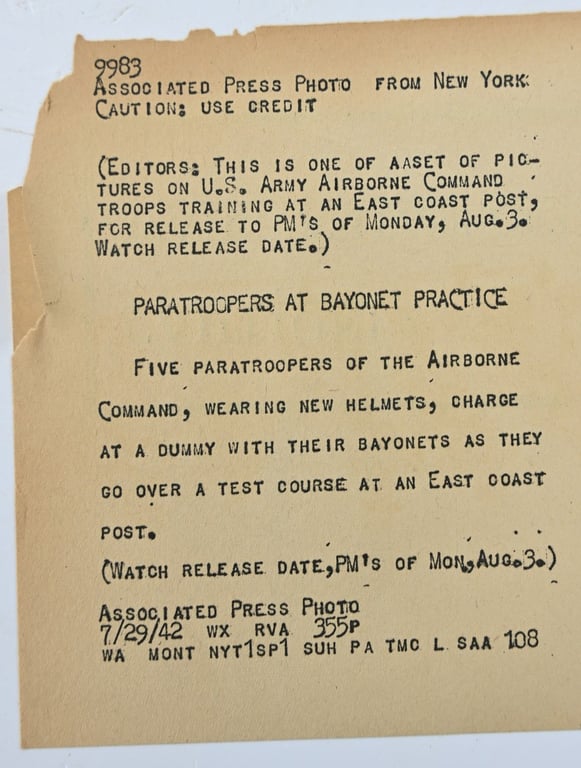 US WW2 Press Photo Airborne Training