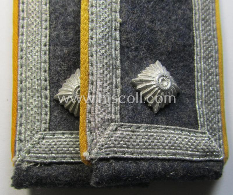 Neat - and almost matching! - pair of mid- (ie. later-) war-period, WH (Luftwaffe) NCO-type shoulderstraps as was intended for usage by a: 'Feldwebel der Flieger o. Fallschirm-Truppen'
