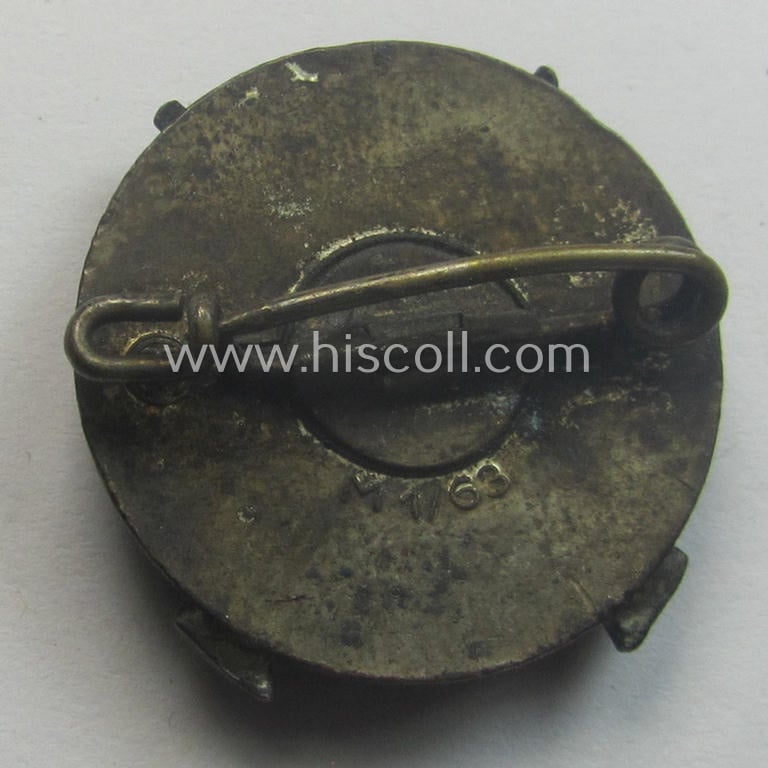 DJ (ie. 'Deutsches Jungvolk in der HJ') enamelled so-called: 'DJ-Schiessauszeichnung' (or: DJ-shooting-badge) that is nicely maker-marked: 'RzM' and/or 'M1/63' on its back