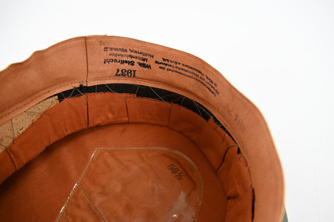 German WH Officer Visor Cap Artillery