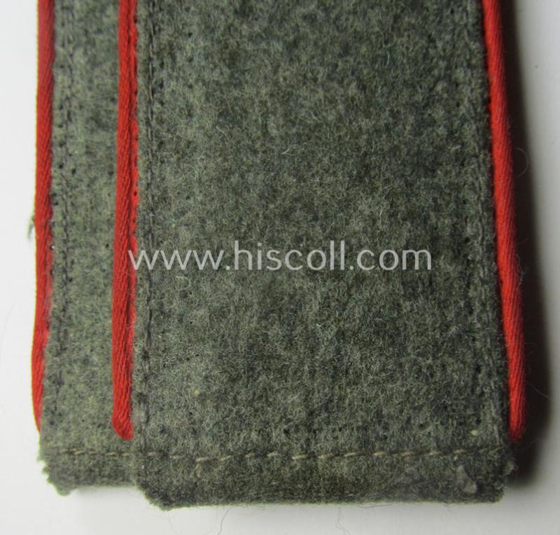 Pair of WH (Heeres) EM-type shoulderstraps: 'Soldat eines (Sturm)Art.-Abtgs. o. Rgts.'