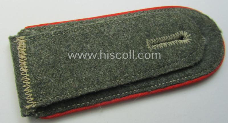 Single, early- (ie. mid-war-)period WH (Heeres) so-called: 'M41 o. 43'-pattern, EM-type shoulderstrap as was intended for - and with certainty worn by! - a: 'Soldat eines (Sturm)Artillerie Abts. o. Rgts.'