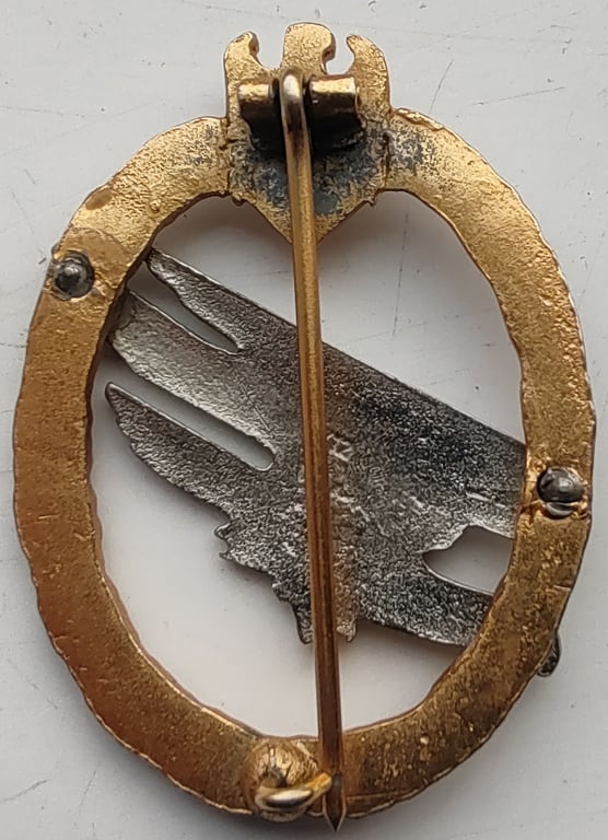 Reproduction Army parachutist badge