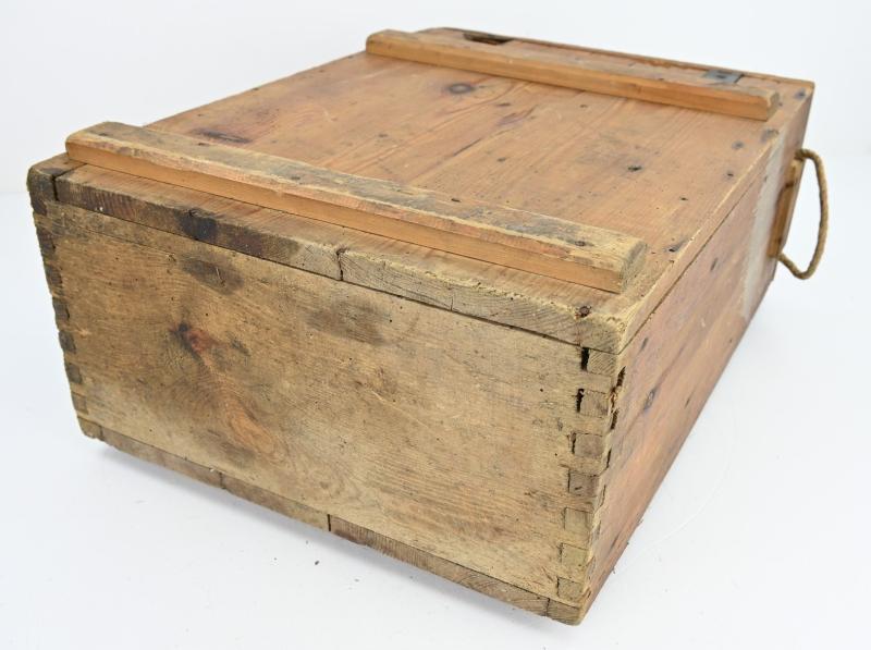 German WH Smoke Cylinder Box Nb.KL42