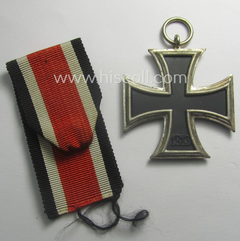 Superb - rarely seen! - 'Eisernes Kreuz 2. Kl.' of the so-called: 'Schinkel'-pattern by the desirable: 'C.E. Juncker'-company