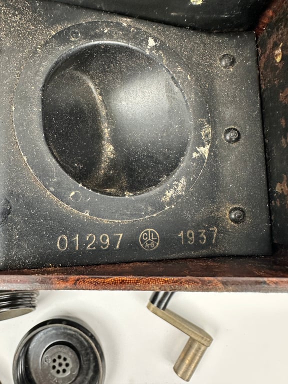 Nice original German WW2 FF33 Field Telephone (Feldfernsprecher 33) 1937