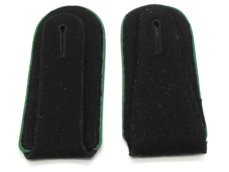 Waffen-SS mountain trooper ‘Gebirgsjäger’ enlisted shoulder boards