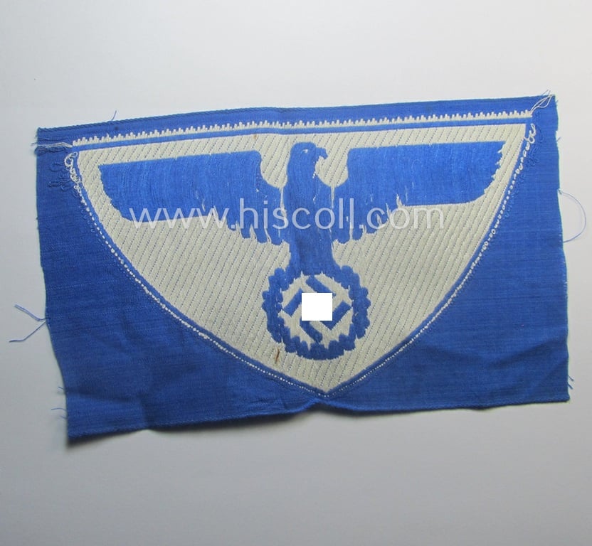 Larger-sized sports'-shirt eagle as was used by the officials within the: 'Deutsche Reichspost' (aka: 'Zeesener Adler') being a 'virtually mint- ie. unissued' example that is executed in the neat 'BeVo'-weave-pattern
