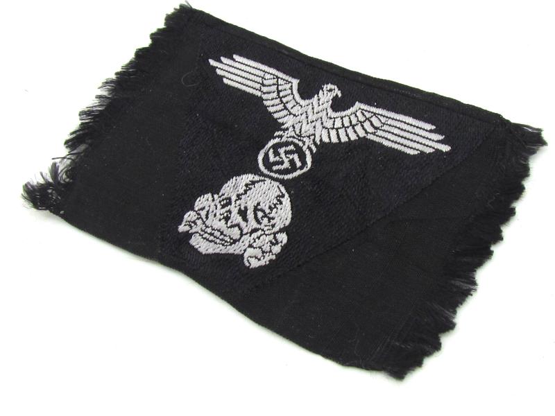 Waffen-SS Panzer ‘BeVo’ trapezoid M43 cap insignia