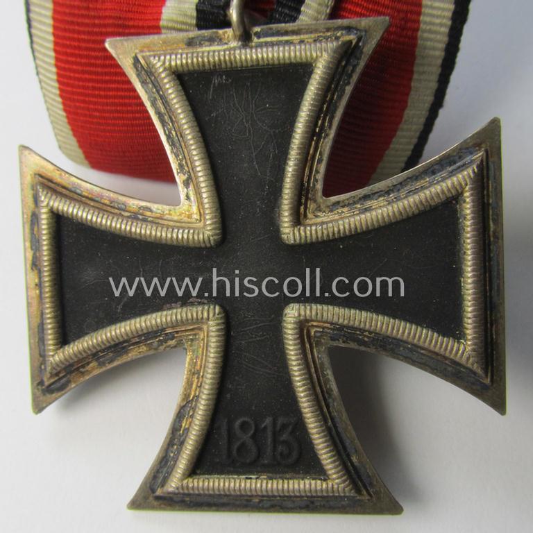 Superb, Iron Cross 2nd class (or: 'Eisernes Kreuz 2. Klasse') being a nicely preserved example (of a - by me - unidentified maker ie. 'Hersteller') and that comes period-mounted as a so-called: 'Einzelspange'