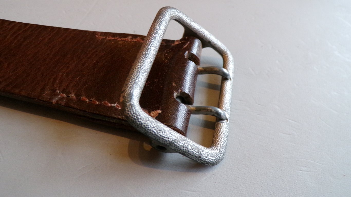 Political S.A zweidorn belt by Croupon