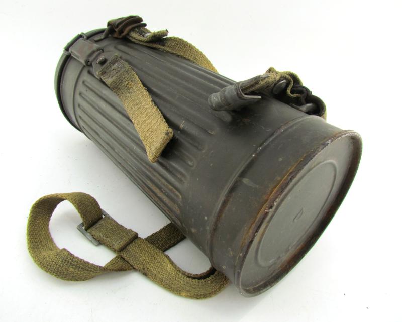 WH/SS Gasmask Cannister With Contents