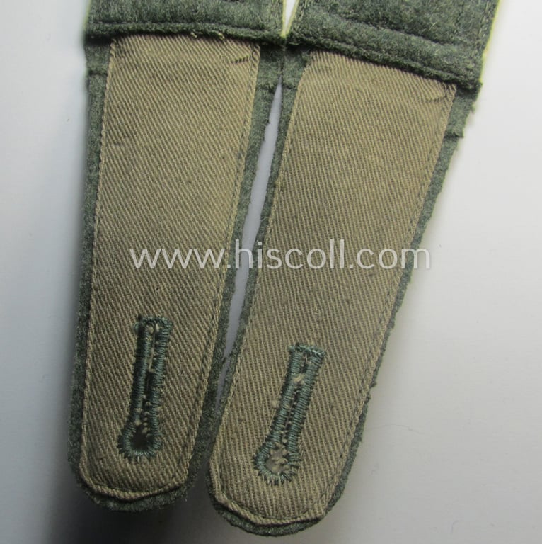 Superb, pair of WH (Heeres) infantry-related NCO-type shoulderstraps (that came with its accompanying 'Überschube'-pair!) as intended for a: 'Feldwebel des Landesschützen-Bataillons 446'