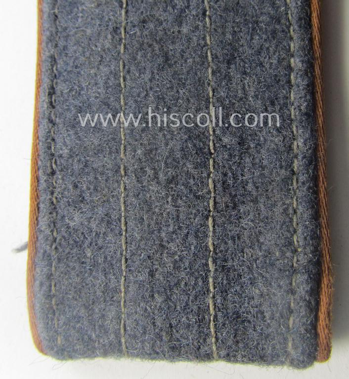 Single - but nevertheless scarcely encountered! - WH (Luftwaffe) later-war-period- (ie. 'simplified'- ie. 'M44- o. M45'-pattern-) EM-type shoulderstrap: 'Soldat der Nachrichten-Trpn.'