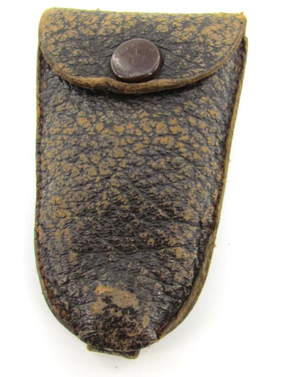 German leather cleaning cloth in pouch Marked bml41