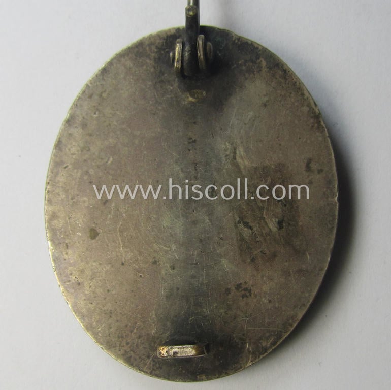 'Verwundeten-Abzeichen in Silber' (being a non-marked- and typical 'Buntmetall'-based example)