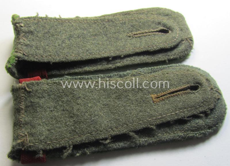 Neat - and/or fully matching! - pair of WH (Heeres), 'M40'- (ie. 'M43'-) pattern, EM-type shoulderstraps having a scarcely seen pair of regimental-indicator 'slip-ons' period-attached as was intended for a: 'Soldat der Panzer-Grenadier-Truppen...