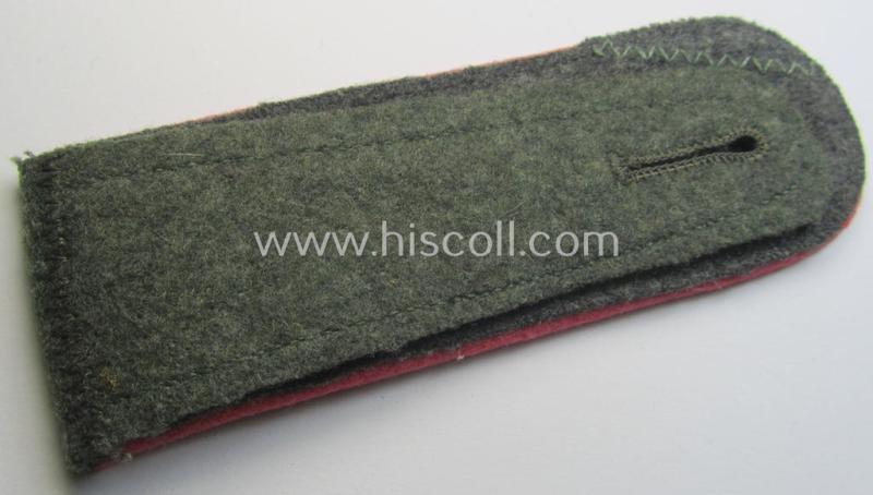 Single, WH (Heeres) 'M40 o. M43'-pattern, EM-type shoulderstrap: 'Soldat eines Pz- o. Panzerjäger-Abtlgs. o. Rgts.'