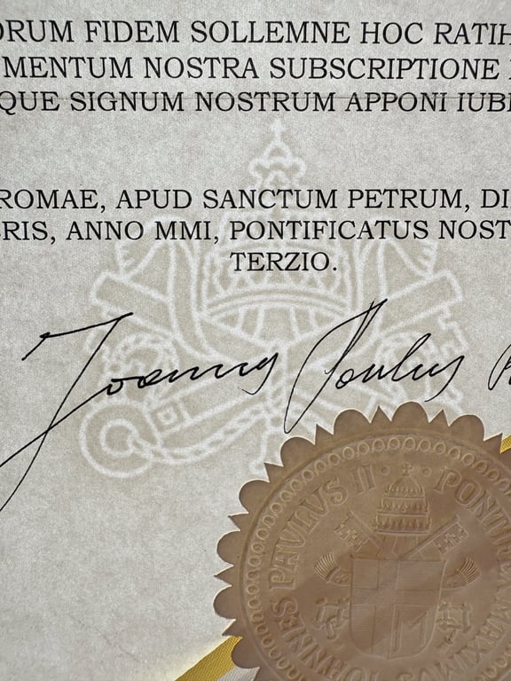 MAGNIFICENT AUTHENTIC SAINT POPE JOHN PAUL II HAND SIGNED VATICAN DOCUMENT.