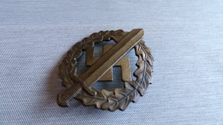 SA Sports Badge in Bronze E. Schneider &...