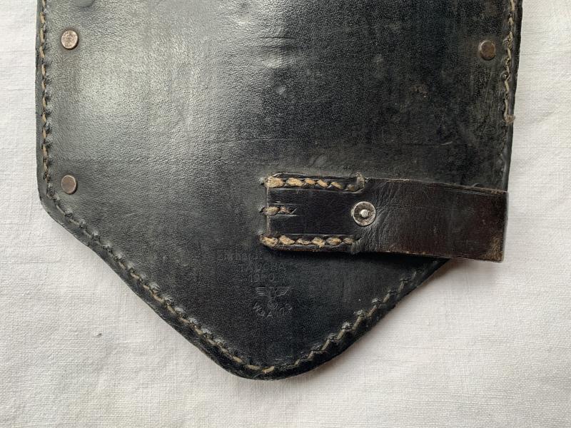 WH (Heer) 1st Model Shovel Carrying Case -1940-
