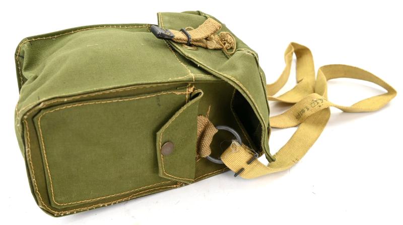 British WW2 Leight Weight Gasmask Pouch