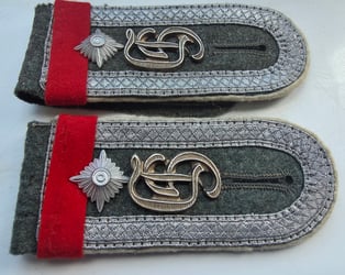 WH pair of M40 GD Infantry NCO Fus.Regt....
