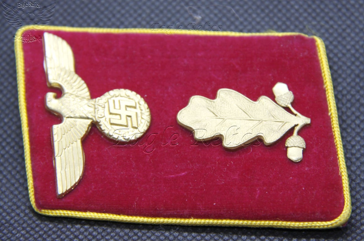 NSDAP Political Leaders Reichsleitung Abschnittsleiter Tunic Collar Tabs