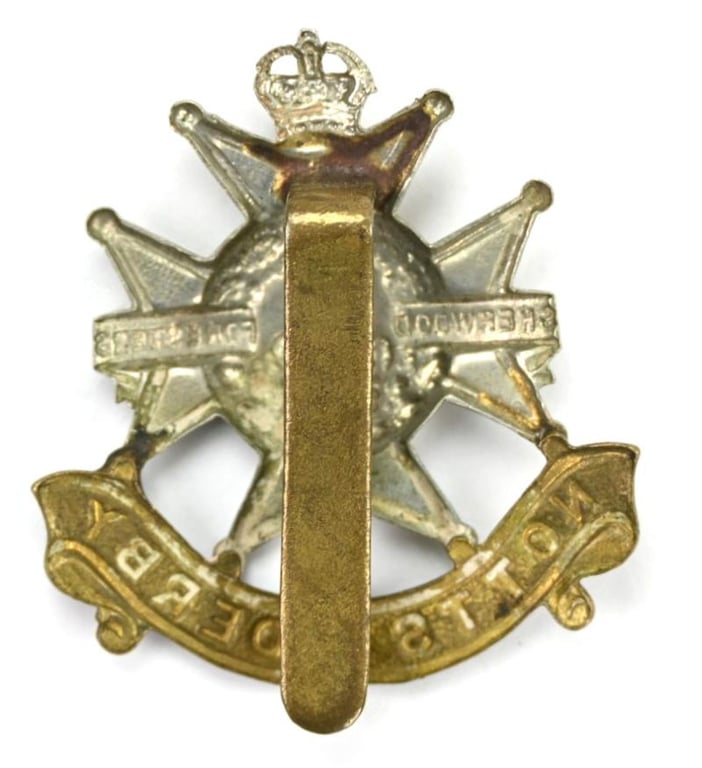 British WW2 Sherwood Foresters Cap Badge