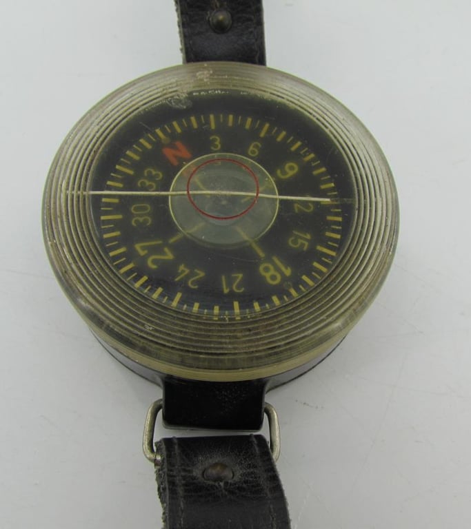 Luftwaffe ( Pilot ) Wristband Compass AK39