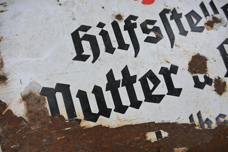 German NSV Enamel Plate 'Hilfstelle Mutter u. Kind'