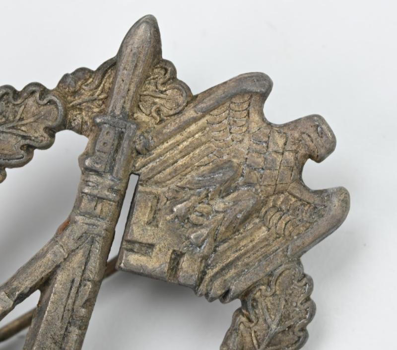 German Infantry Assault Badge in SIlver 'Shuco 41'