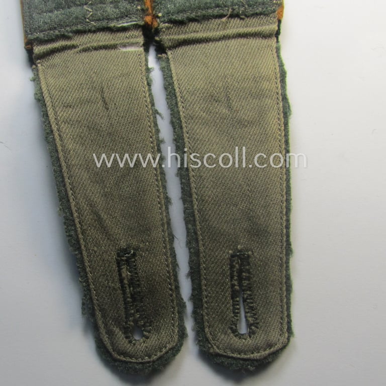 Superb pair of WH (Heeres), early-war period- (ie. 'M40'-pattern) typically 'standard-issued' NCO-type shoulderstraps as was specifically intended for a: 'Feldwebel der Kradschützenbtle. der Pz.Div. u. Inf.Div. (mot)'