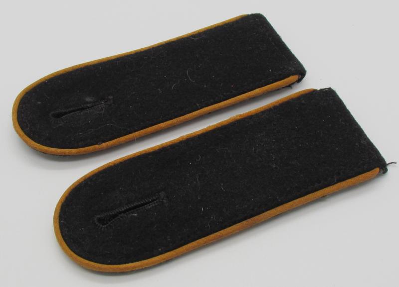 Waffen SS Reconnaissance (Aufklärung) EM/NCO Shoulder Boards