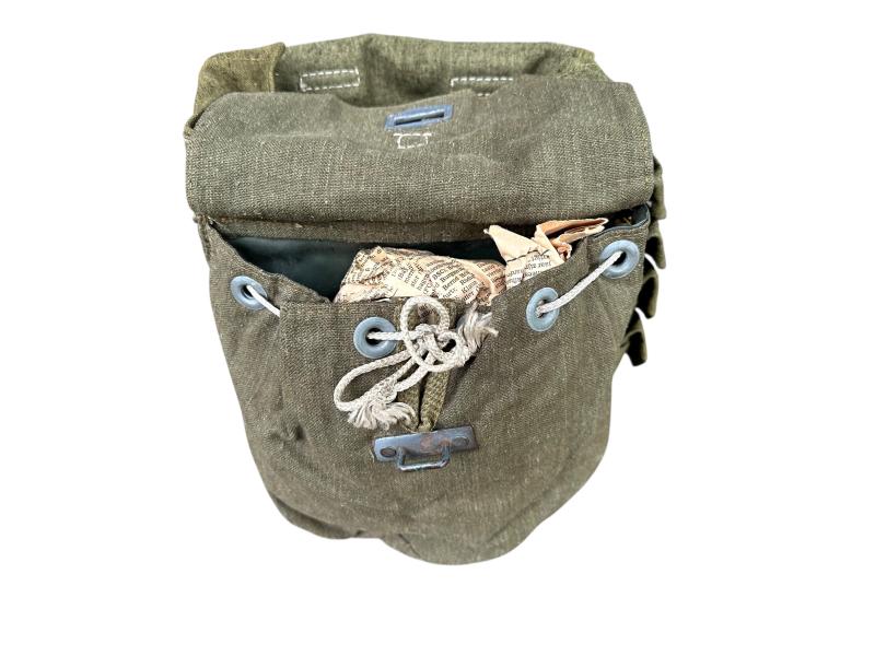 Late-war Pioneer Combat Assault Pouches