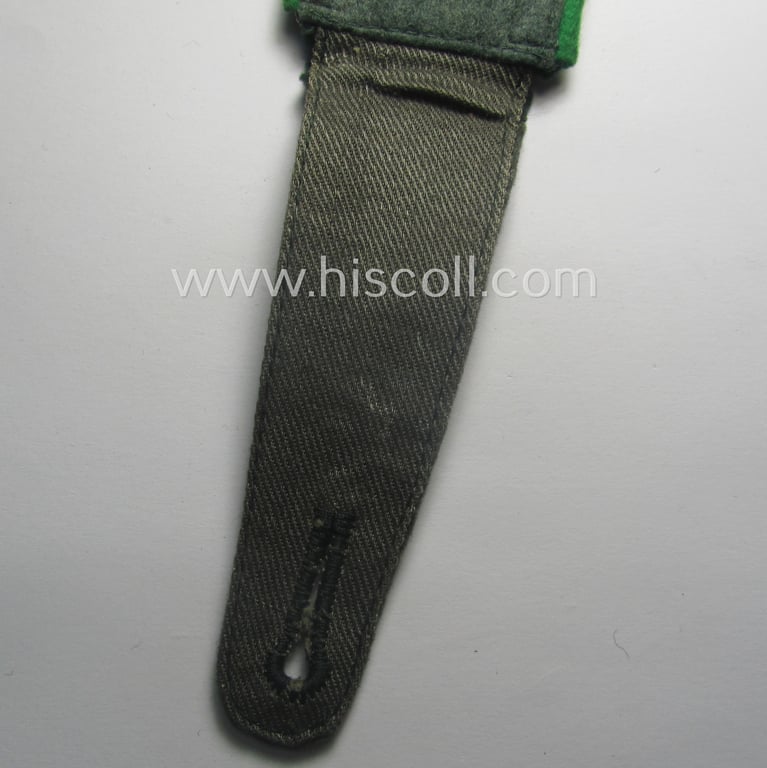 Single, WH (Heeres) NCO-type (ie. 'M40'-pattern) shoulderstrap: 'Unteroffizier eines Jäger- o. Gebirgsjäger-Rgts.'