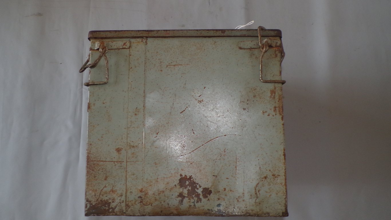 Wetterfester Behälter für Fallschirmgerät