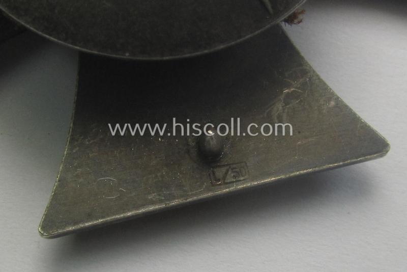 'Eisernes Kreuz 1. Klasse' (or: Iron Cross 1st class) as executed in the so-called: 'screw-back'-pattern being a clearly maker- (ie. 'L/50'-) marked example as was produced by the (very desirable!) maker: 'Gebr. Godet & Co.'