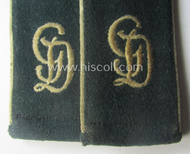 Moderately used- and/or worn - and fully matching and rarely encountered! - pair of WH (Heeres), early-war-period (ie. 'M36 o. M40'-pattern styled-) EM-type shoulderstraps as intended for a: 'Soldat eines Inf.-Rgts. der “Grossdeutschland”-Div.'