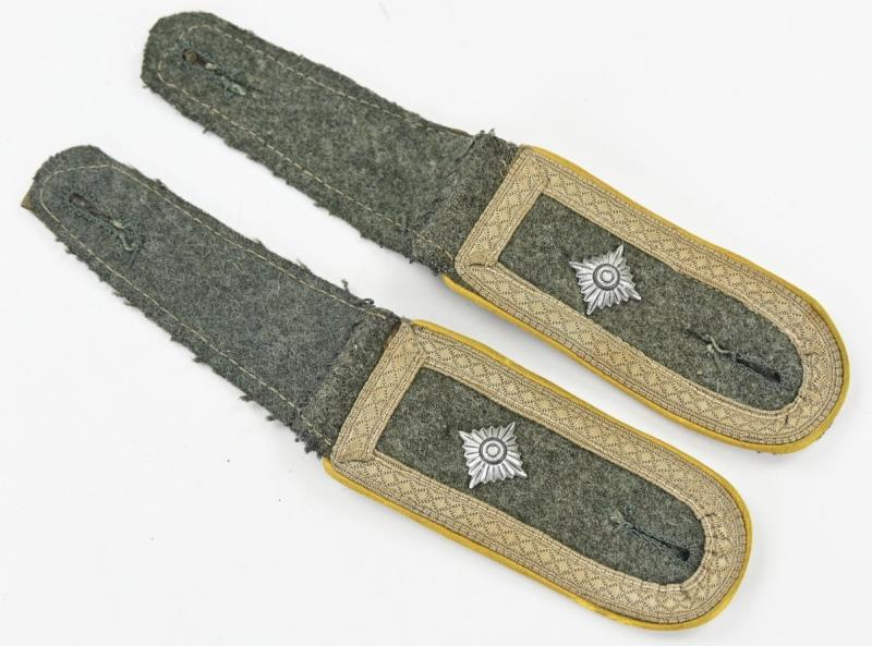 German WH NCO Shoulderboards 'Signal'
