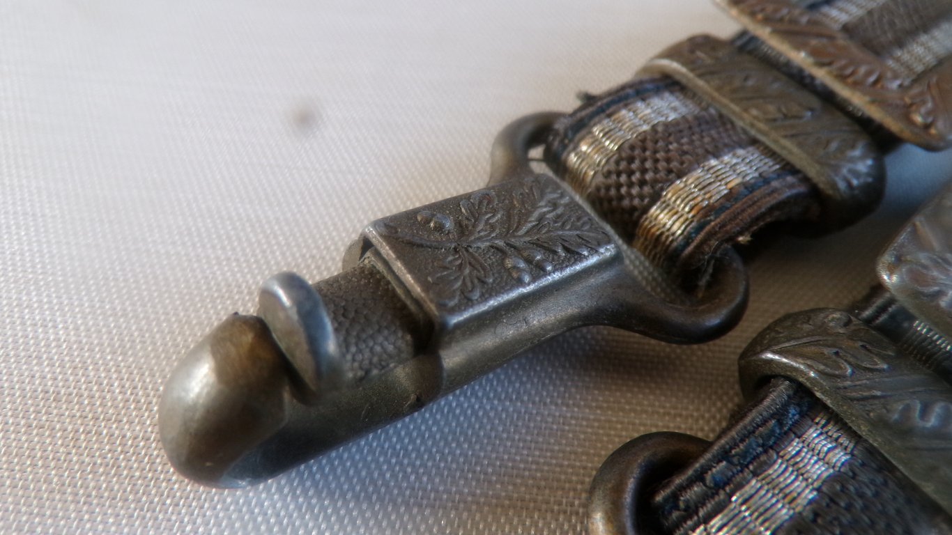 2nd Model Luftwaffe Deluxe Dagger Hangers