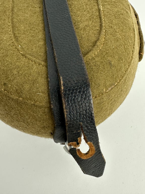 "CFL41" medic canteen