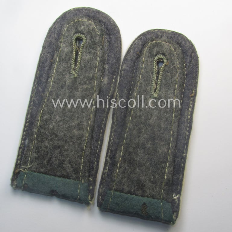 Pair of WH (Heeres )typically 'privately-purchased'-pattern, NCO-type 'cyphered' shoulderstraps: 'Unterfeldwebel des Kradschützen-Btlns. 8'