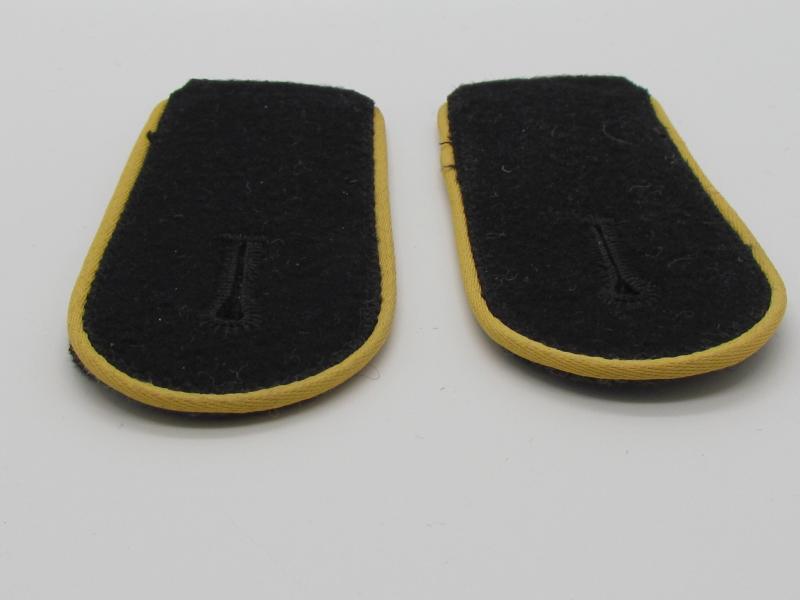 Waffen SS Reconnaissance (Aufklärung) Shoulder Boards