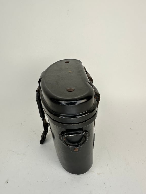 Wehrmacht 6x30 Binoculars Bakelite Case"frn42"