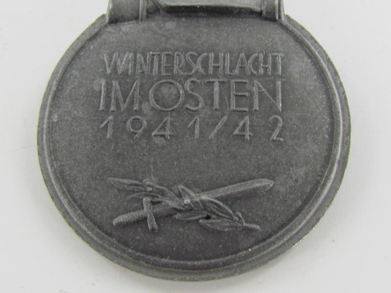 Winterschlacht im Osten 1941-42 Medal, Maker 6....Mint