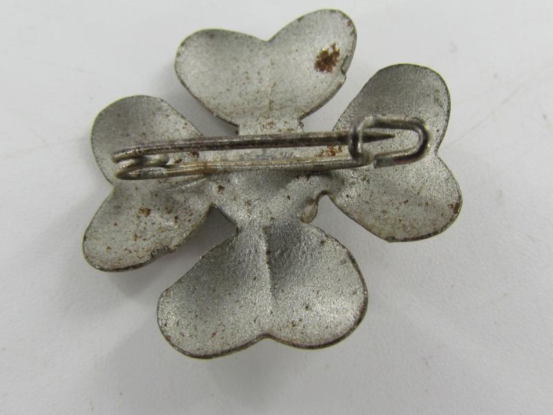 WHW Winterhilfswerk Donation Badge