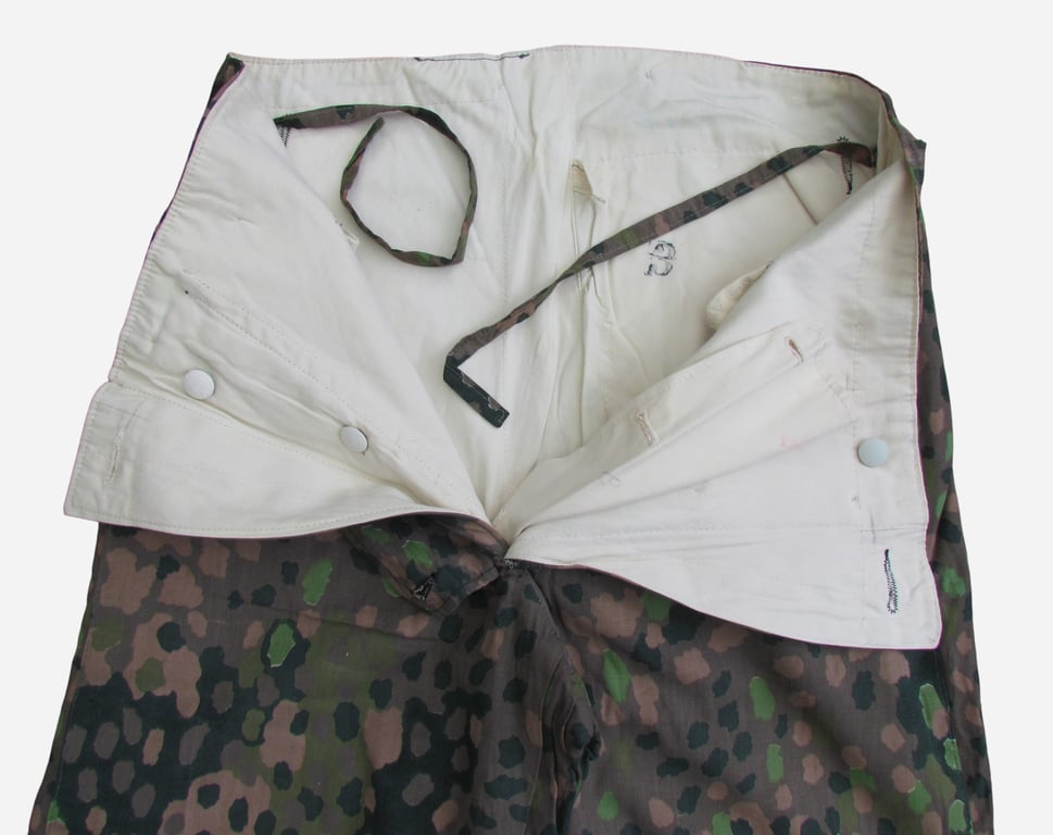 Extremely Rare Waffen-SS Dot 44 Erbsentarn Reversible Winter Trousers – Stone Mint Condition